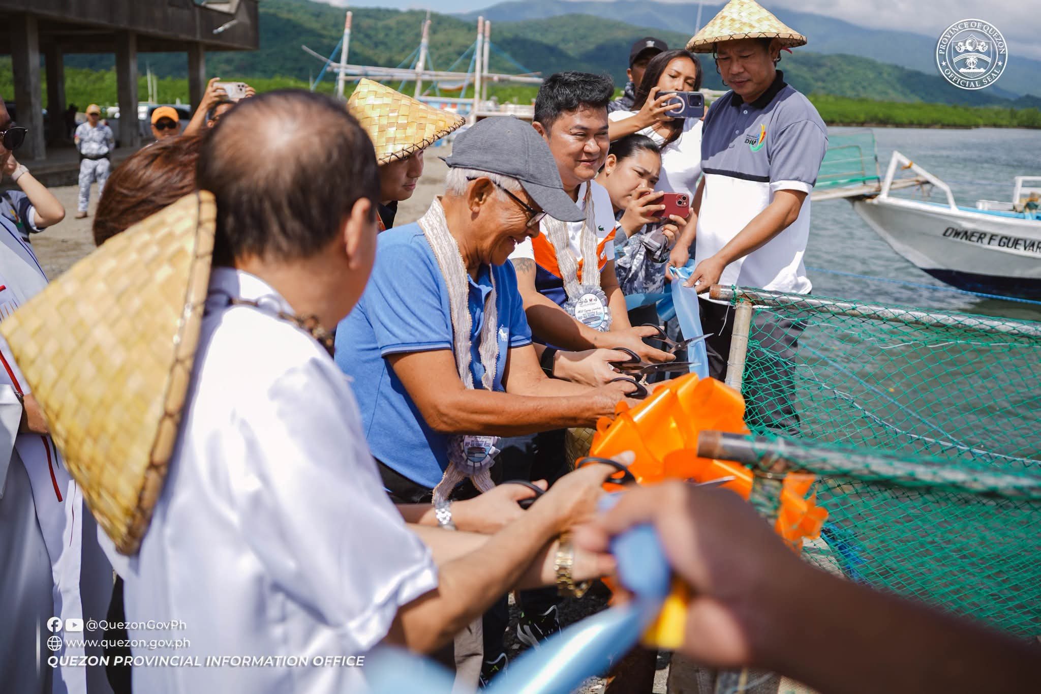 DOLE grants P8.6-M fishing vessel to Jomalig fisherfolk