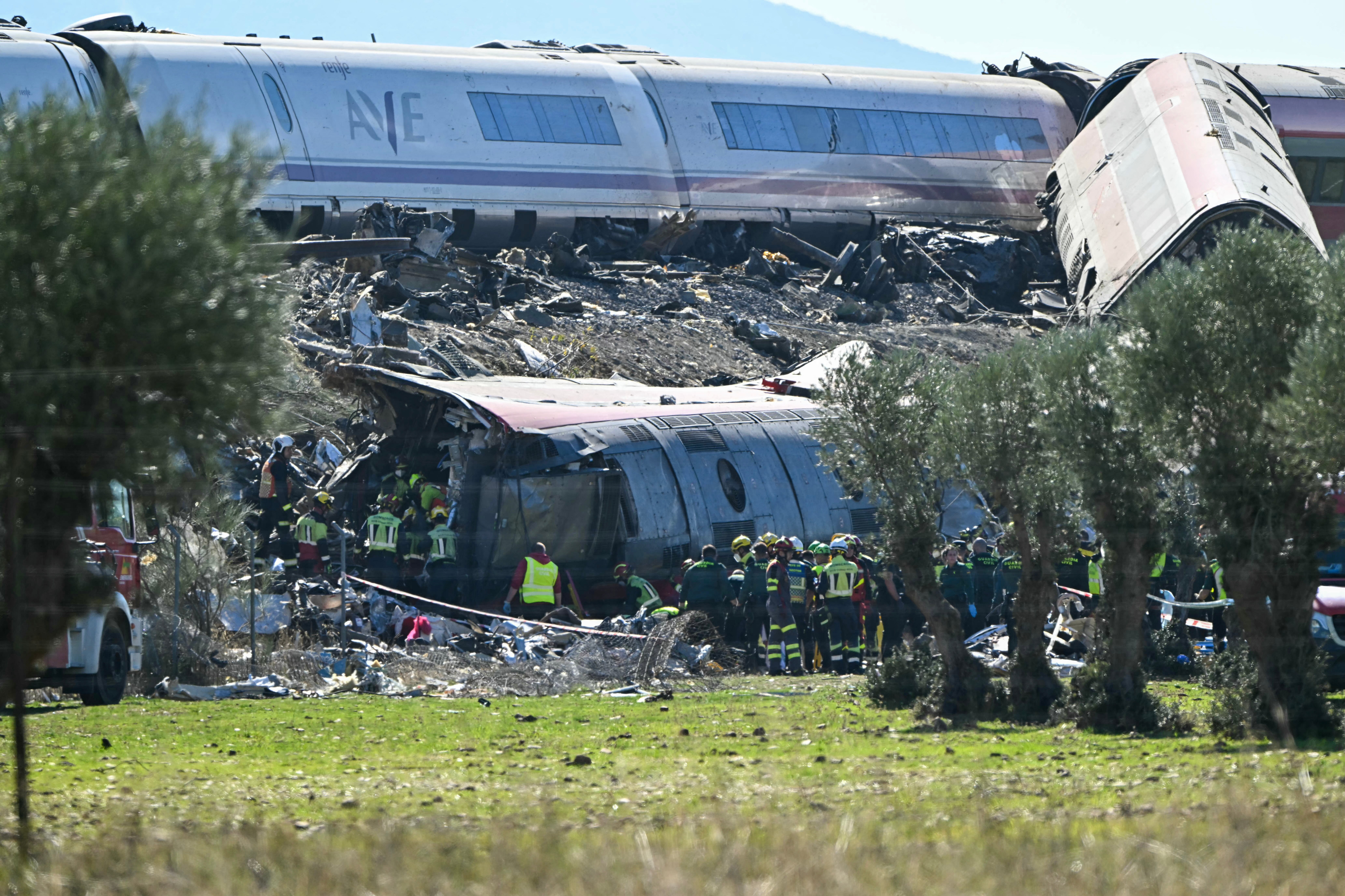 Spain high-speed train collision kills 31, injures 80