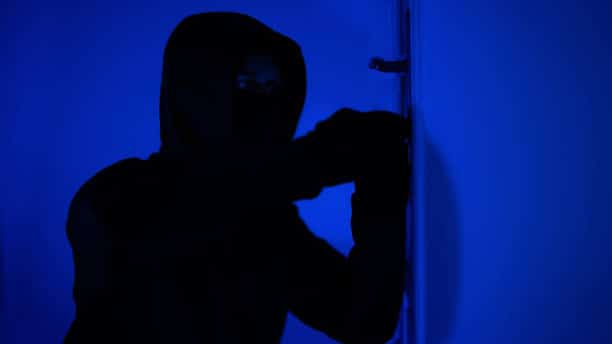 Pawnshop in Baguio City robbed of cash and jewelry