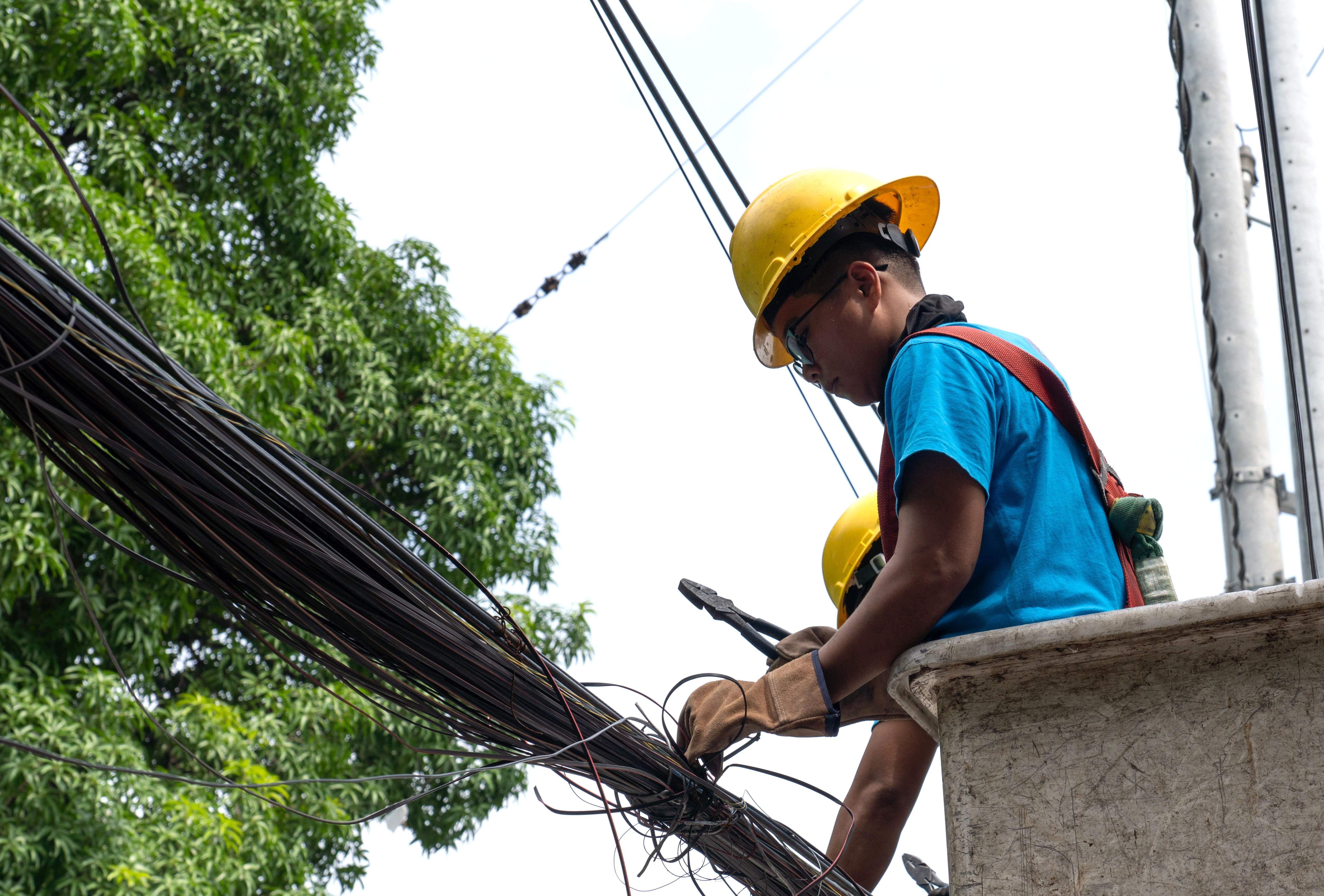 Meralco assures 24/7 response during Undas weekend