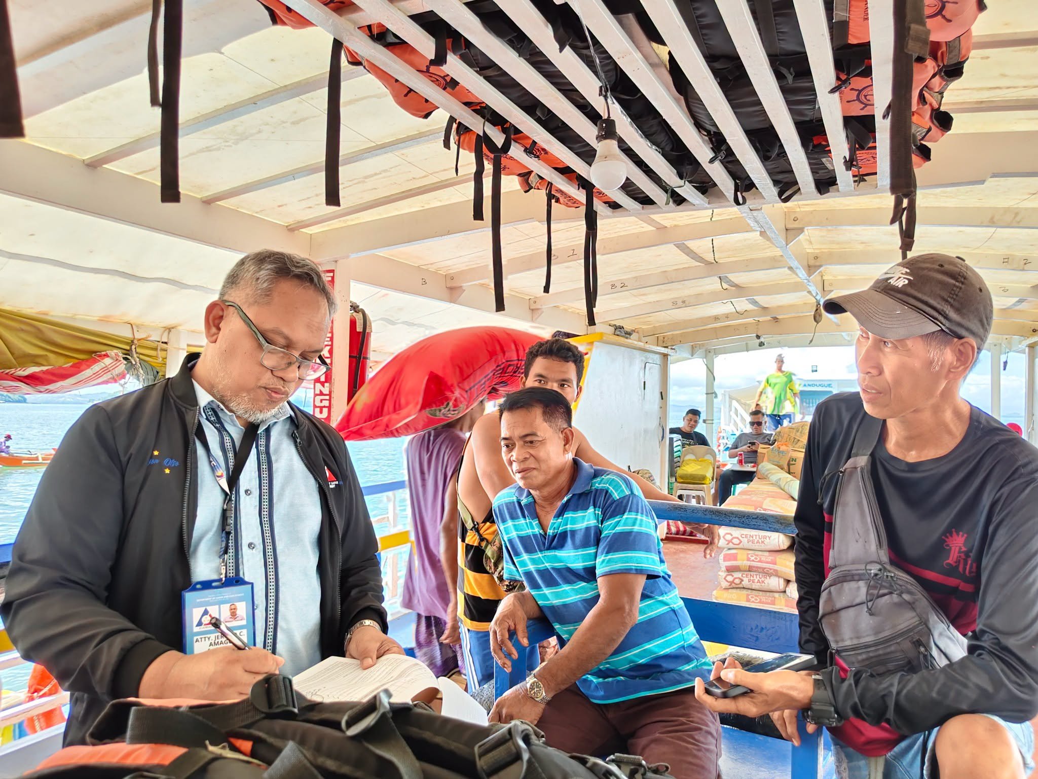 DOLE inspects Samar passenger boats ahead of Undas rush