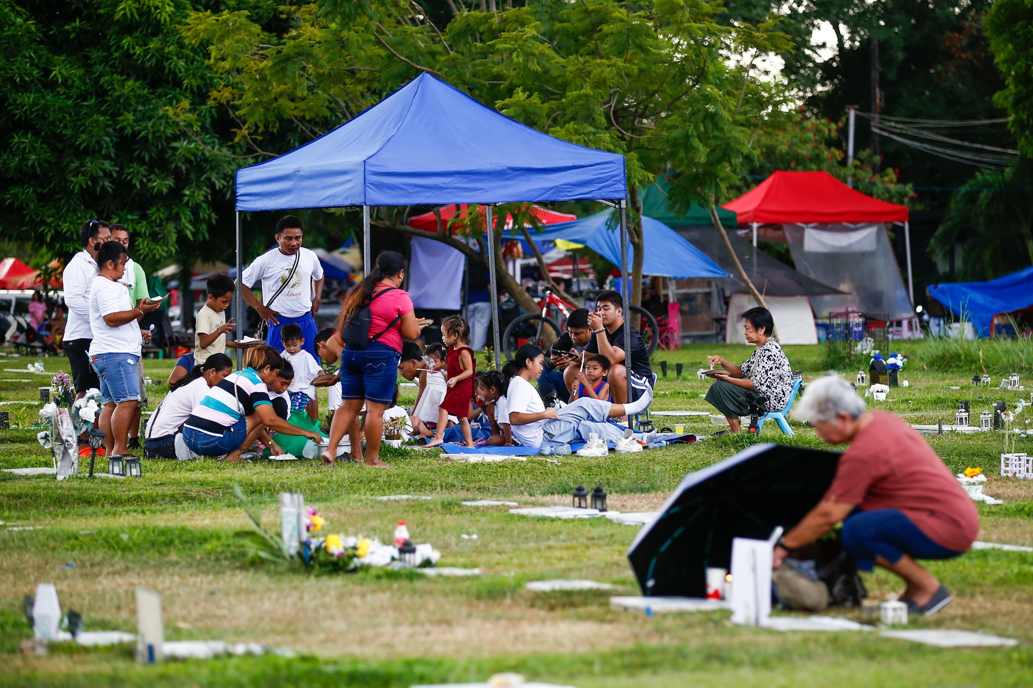 Scenes from La Loma Catholic Cemetery