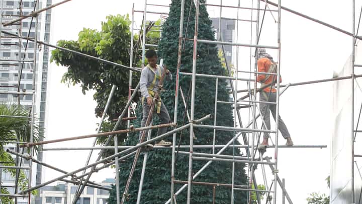 (October 30 2026) Workers seen putting up a giant Christmas tree in Camp Crame on Friday, October 30, 2026, just 56 days before Christmas. The Philippines is famous for having one of the world's longest Christmas celebrations, with festivities beginning as early as September and continuing through January. Photo/Analy Labor