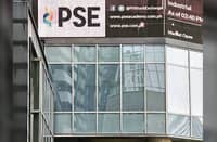 Peso extends recovery as PSEi slips 0.44 percent