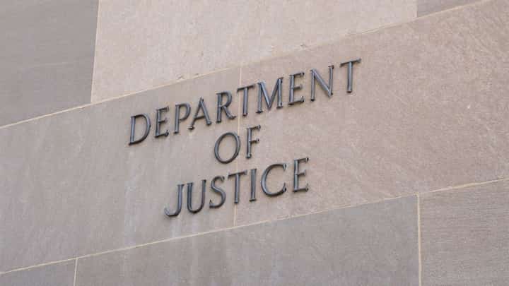 U.S. imprisons 2 Chinese spies