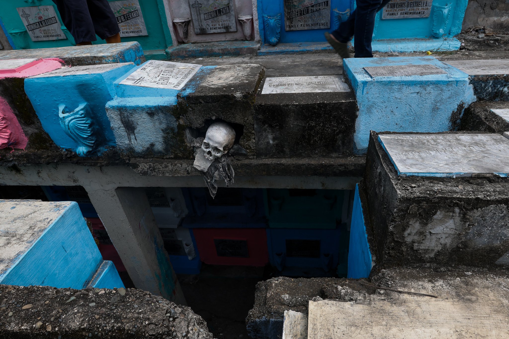 Protruding human skull in Manila North Cemetery