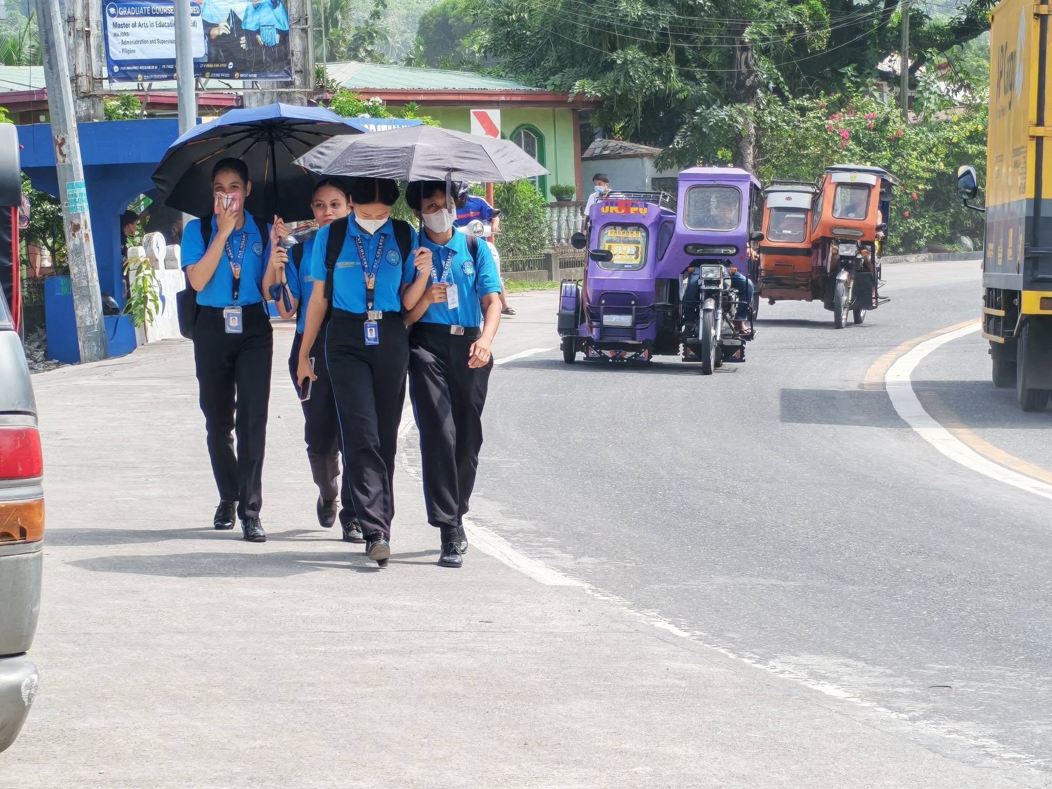 Over 2,000 residents flee from Mayon Volcano’s 6-km PDZ in Albay