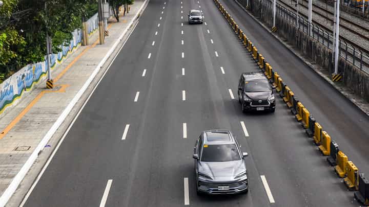 Light traffic is observed along EDSA as the travellers head to provinces for the Undas holiday on October 31. l Zedrich Xylak Madrid