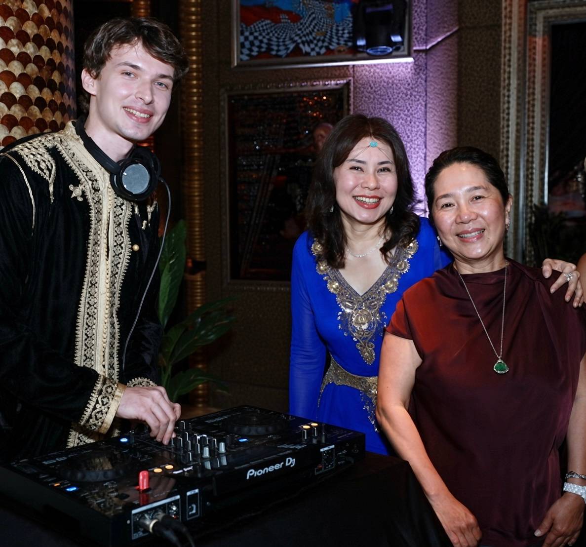 DJ Anton with Mimi Tan and Eve Yukimtiao.