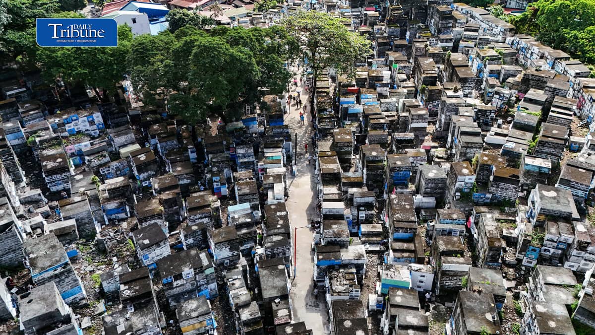 (October 31 2026) To avoid crowds few families visit early to their departed loved ones at Barangka Cemetery in Marikina City on Saturday, October 31, 2026, a day before All Souls’ Day. Photo/Analy Labor
