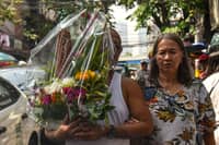 Flower buying picks up at Dangwa ahead of Undas