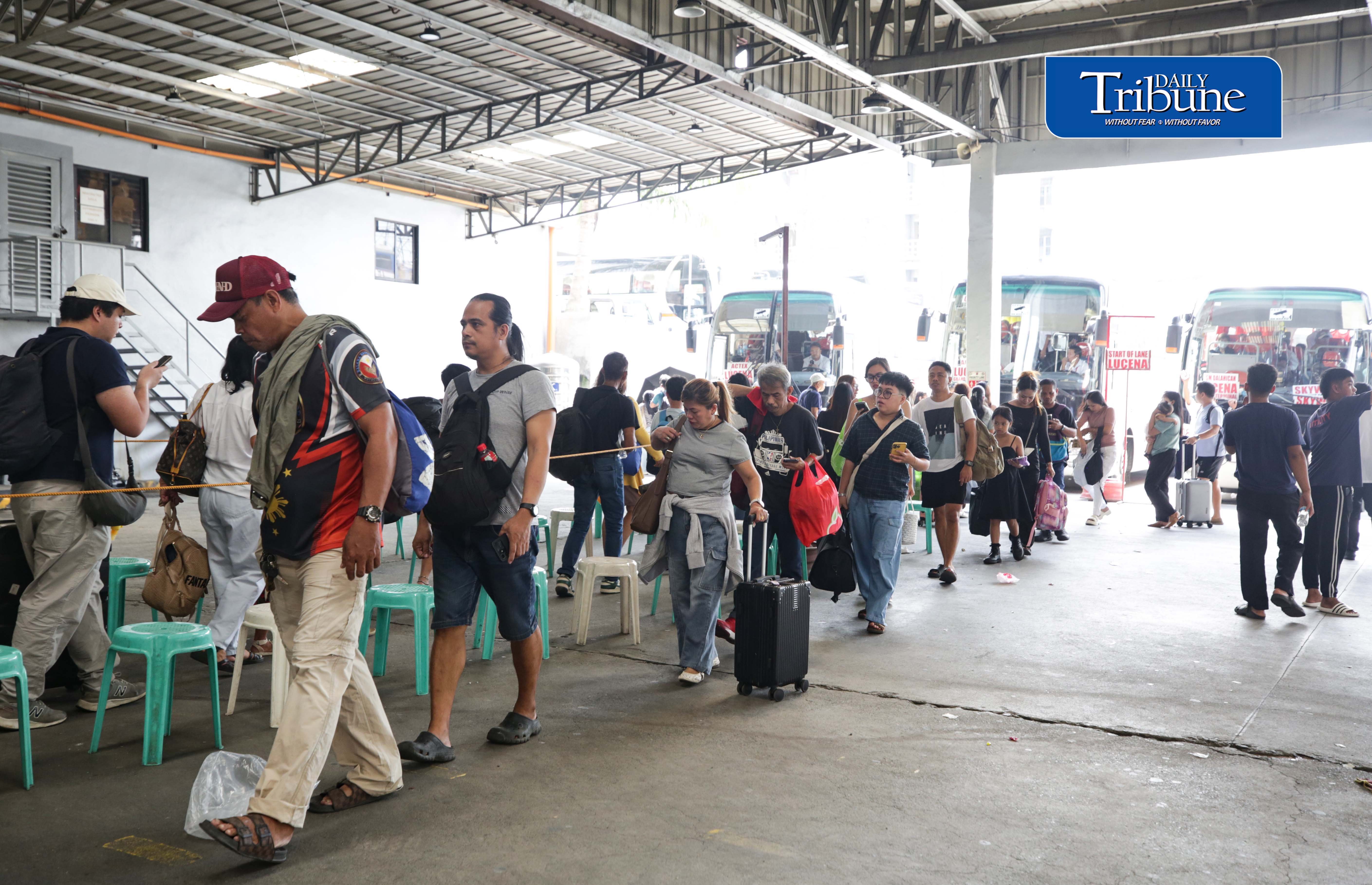 UNDAS RUSH CONTINUES AT QUEZON CITY BUS TERMINAL