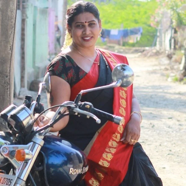 ``எது சுயமரியாதையைத் தருகிறதோ அதுவே வெற்றி!’’ - திருநங்கை காயத்ரி... வீழ்வேனென நினைத்தாயோ