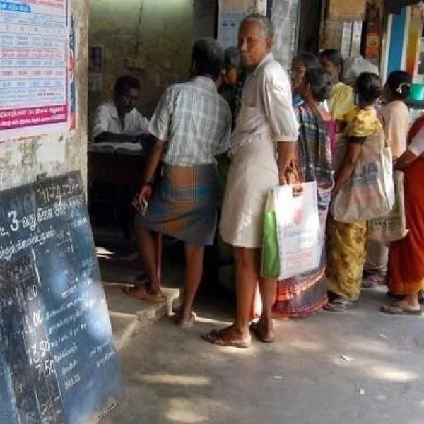 மண்ணெண்ணெய், அரிசி, சர்க்கரை போடாமல், வெறும் ரேஷன்கடையை மட்டும் திறப்பார்களா?