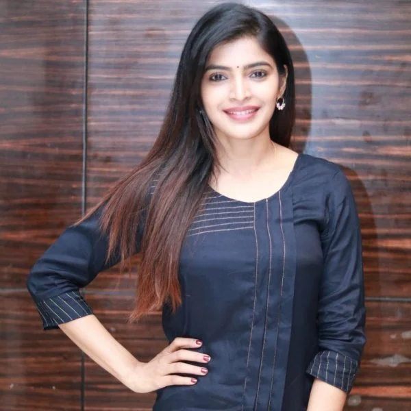 ``ஐந்து போட்டோ... அதுக்குப் பின்னாடி இருக்கிற சுவாரஸ்யம்!' - சஞ்சிதா ஷெட்டி
