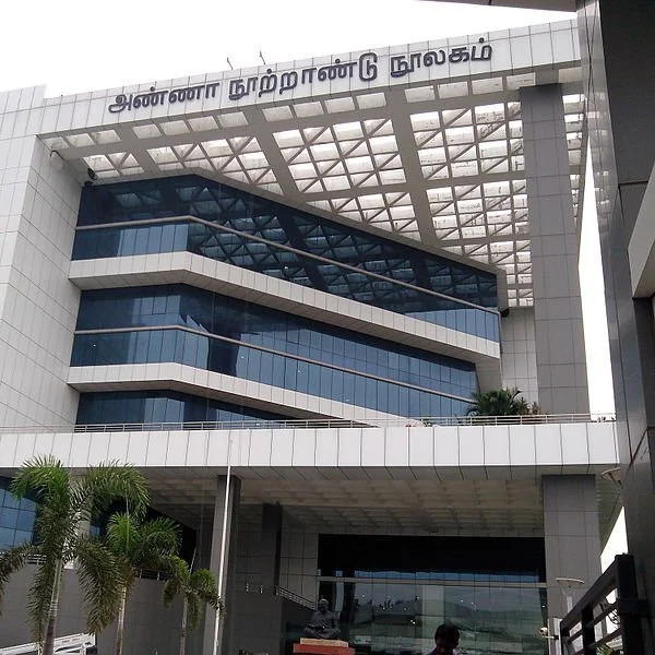 லட்சம் புத்தகம், ஆறு கோடி மதிப்பு... மதுரையில் பிரமாண்டமான டிஜிட்டல் நூலகம்!