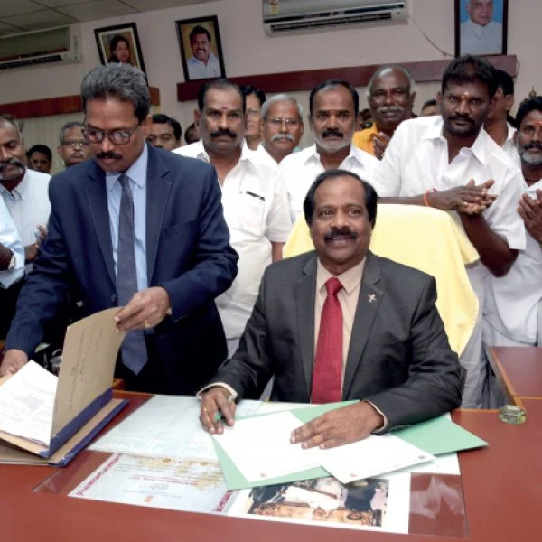 ஒரு மாதத்தில் நடவடிக்கை! - மதுரை காமராஜர் பல்கலை துணைவேந்தர் எச்சரிக்கை...