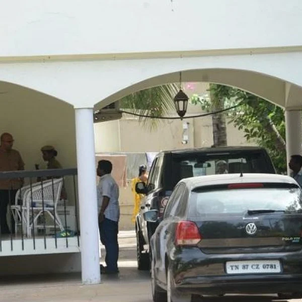 டார்கெட் செக்ரடரியேட்! ரெய்டு பின்னணியில் 3 ஆயிரம் கோடி ஒப்பந்தம்