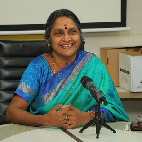 "நடராஜர்தான் என் வாழ்க்கையின் மிகப்பெரிய ஹீரோ!"- நெகிழ்கிறார் சுதா சேஷய்யன் #WhatSpiritualityMeansToMe