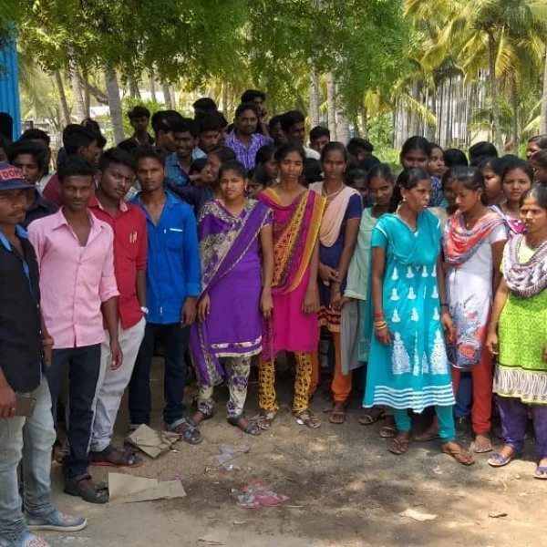 `கல்லூரி நிர்வாகம் கண்டுக்கவேயில்லை!’ - ஏற்காடு அருகே தனியார் கல்லூரி மாணவர்கள் மறியல்
