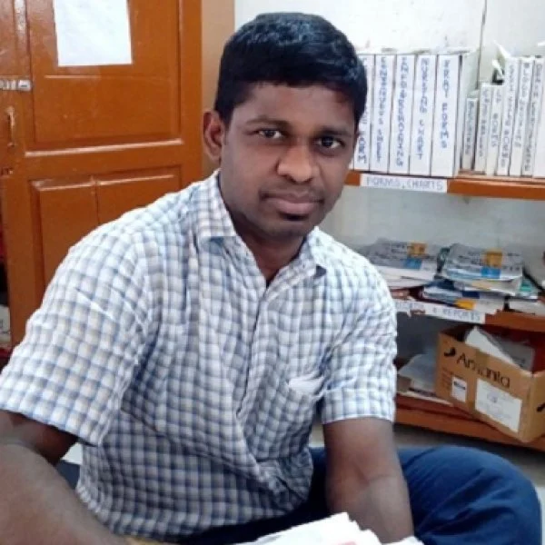 ``அடித்துத் துரத்துகிறார்கள்... அவதூறு பரப்புகிறார்கள்..!’’ - குஜராத் மருத்துவக் கல்லூரியில் தற்கொலைக்கு முயன்ற தமிழக மாணவர்