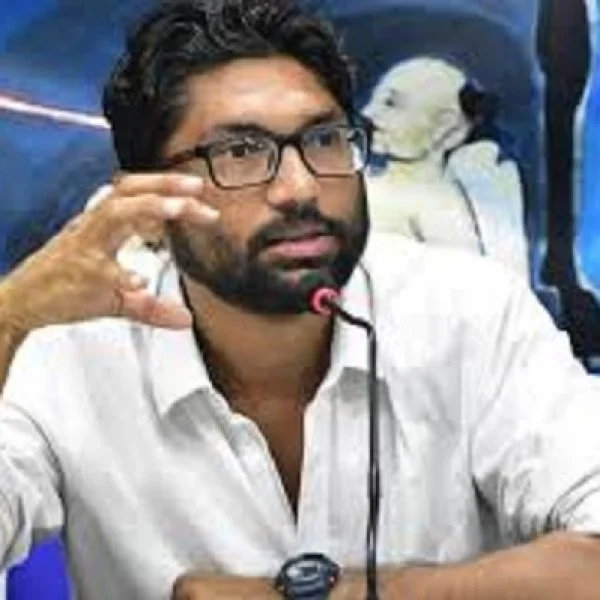 ஸ்டெர்லைட் போராட்டத்தில் ஒன்று கூடுங்கள் - ஜிக்னேஷ் மேவானி ட்வீட்