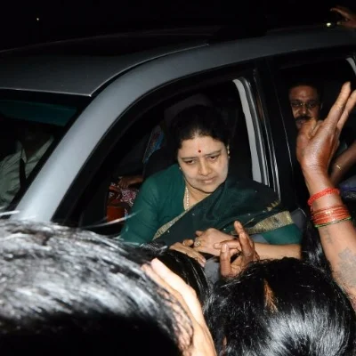 சசிகலா