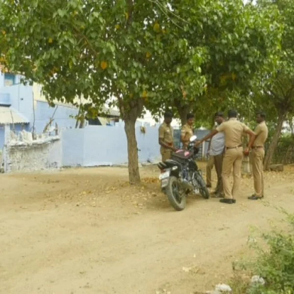 பழிக்குப் பழியாக நடந்த இரட்டைக் கொலை! - நெல்லையில் பதற்றம்