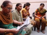 சரப்ஜித் தொடர்ந்து கவலைக்கிடம்: குடும்பத்தினர் இந்தியா திரும்பினர்