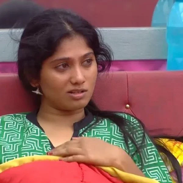 'ஜூலியானா மீதான மதிப்பு குறைந்துவிட்டது...!' - உயர் நீதிமன்றத்தில் 'திடீர்' வழக்கு