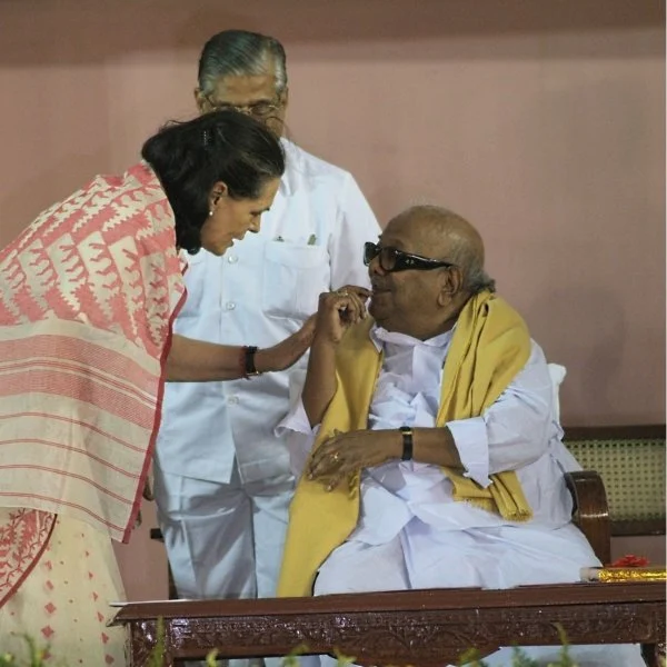 கருணாநிதிக்கு சோனியா காந்தி புகழாரம்!
