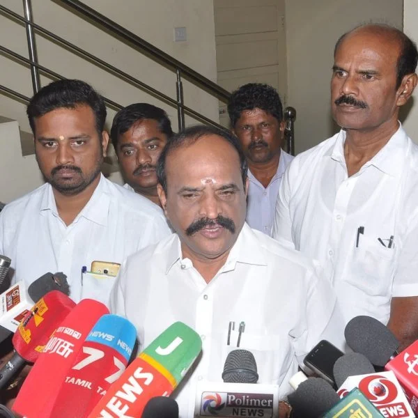 `மத்திய அரசுக்கு அடிபணியமாட்டோம்!' - அமைச்சர் கடம்பூர் ராஜு ஆவேசம்