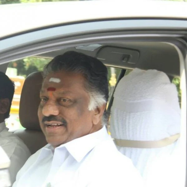 தினகரன் கெடு இன்று முடிகிறது! ஓ.பன்னீர்செல்வம் திடீர் அழைப்பு