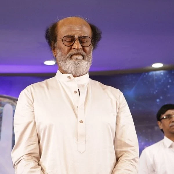 ``தனிநபர் யாரையும் ரசிகர் என சித்திரிக்க வேண்டாம்!'’ - ஊடகங்களுக்கு ரஜினி வேண்டுகோள்