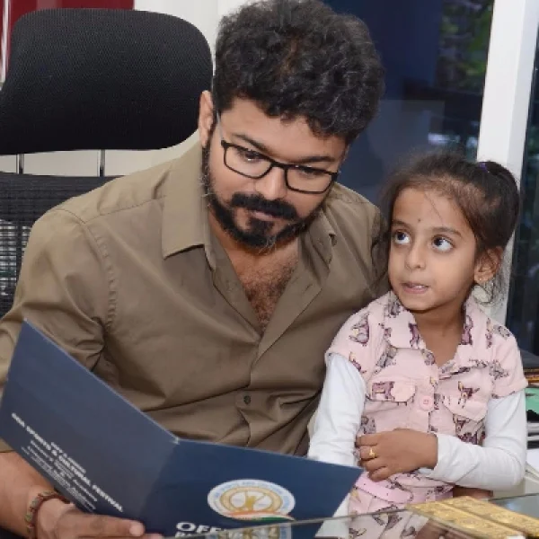 ஸ்கேட்டிங்கில் தங்கம் வென்ற ‘தெறி’ பேபிக்கு விஜய்யின் சர்ப்ரைஸ்!