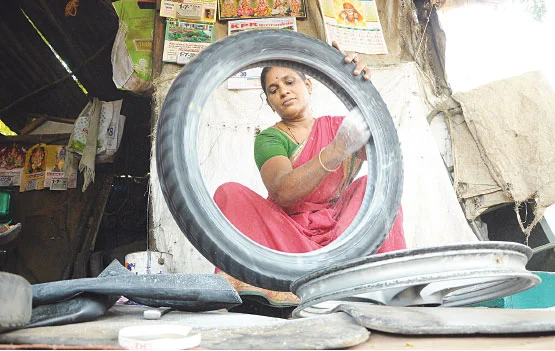 ‘பஞ்சர்’ கடை லதா!
