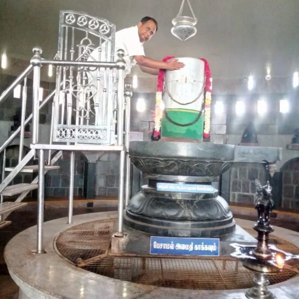 சம்ஸ்கிருத வழிபாட்டு முறைக்கு எதிராகத் தமிழ் சித்தர்கள் கோயில் அமைத்த பெரியவர்!