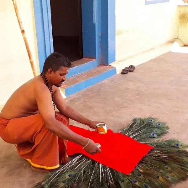 25 ஆண்டுகளாக கள்ளழகருக்கு விசிறும் இளைஞர்!
