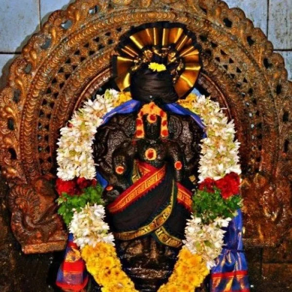 500 ஆண்டுகளுக்குப் பிறகு ஆடுமேய்க்கும் சிறுவர்களால் கண்டுபிடிக்கப்பட்ட யந்திர சனீஸ்வரர் கோயில்!