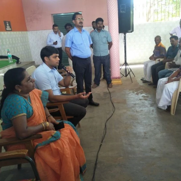 ஸ்டெர்லைட் ஆலையைச் சுற்றியுள்ள கிராம மக்களுடன் ஆட்சியர் சந்தீப் நந்தூரி சந்திப்பு!