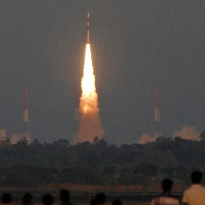 ஒரே ராக்கெட்டில் 104 செயற்கை கோள்களை ஏவும் இஸ்ரோ!