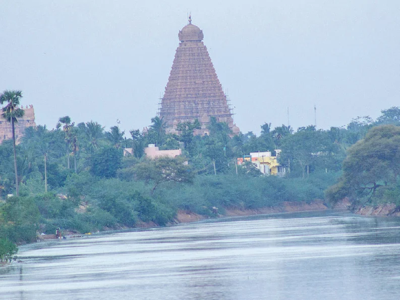 கரைபுரளும் காவிரி… காய்ந்து கிடக்கும் கடைமடை!