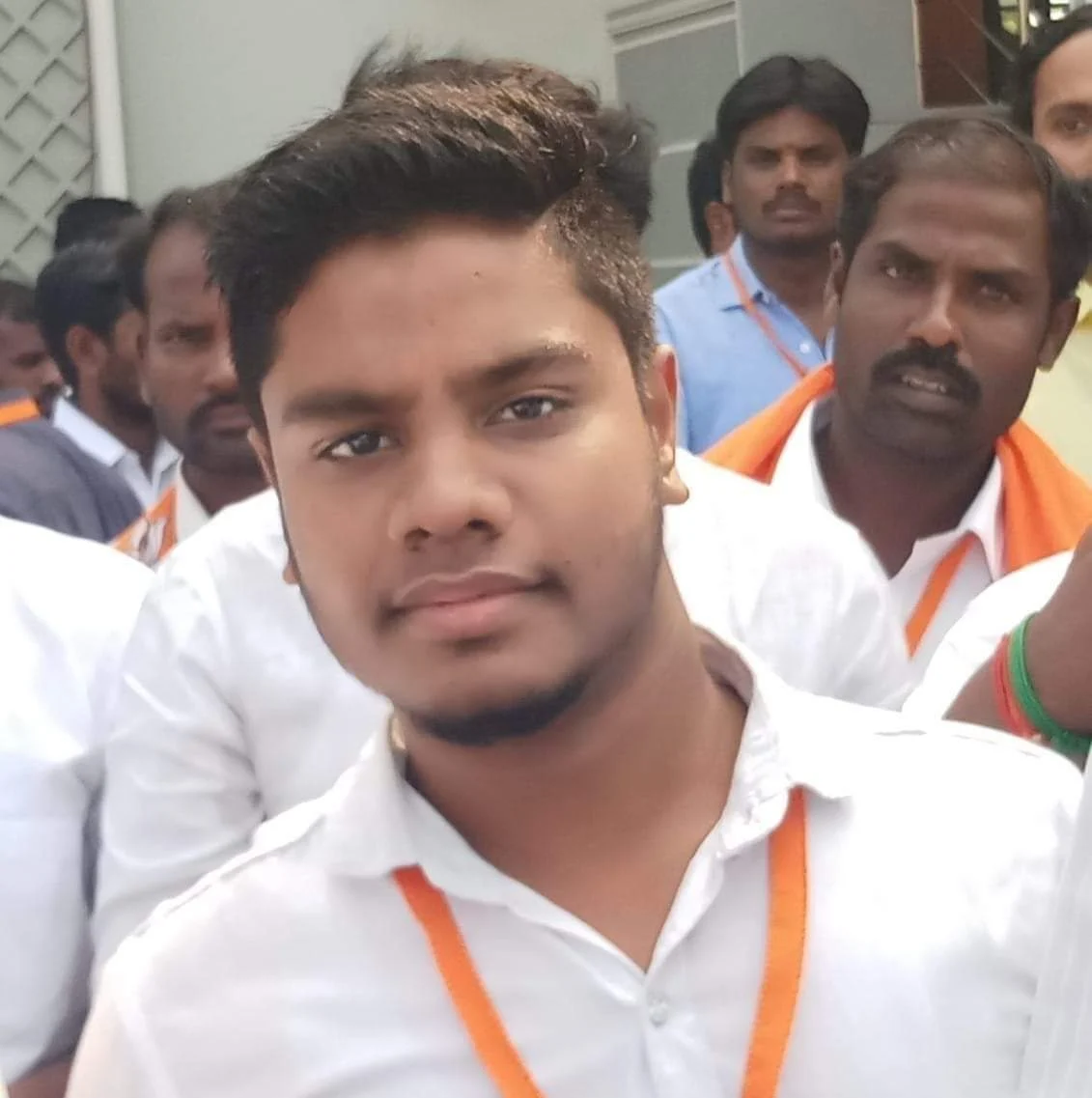 தினேஷ்குமார்