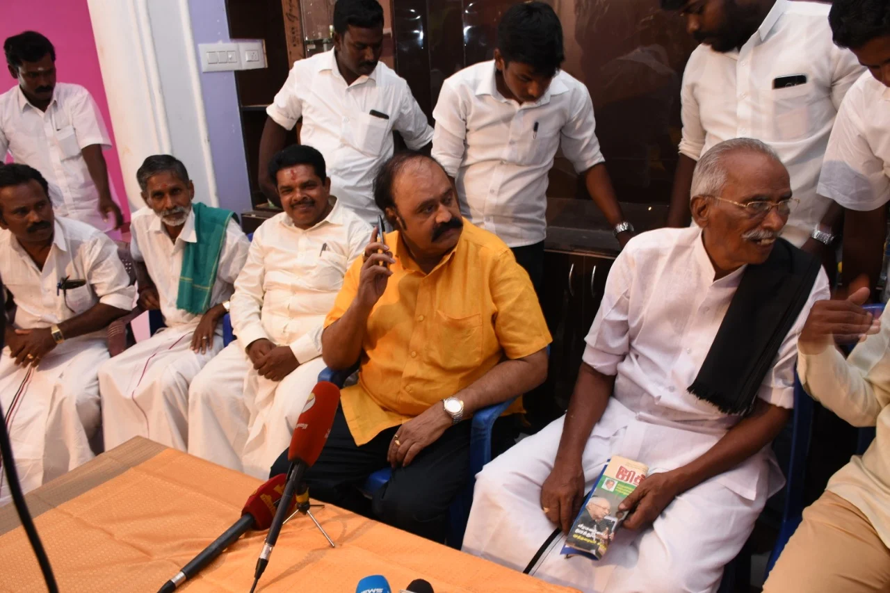 புகழேந்தி
