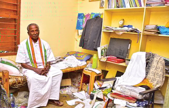 தனித்தனிக் கட்சிகள்... தனித்தனி வீடுகள்!