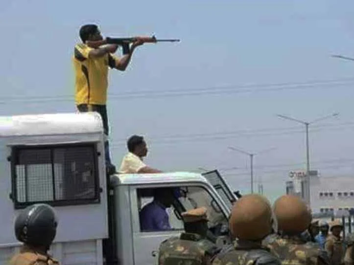 அனுமதியின்றி கூட்டமாகக் கூடுதல்... பத்தாயிரம் வழக்குகளுடன் முதலிடத்தில் தமிழகம்!