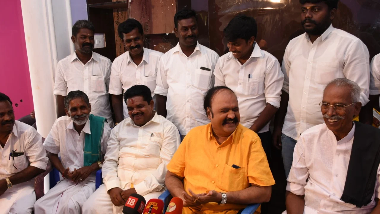 புகழேந்தி