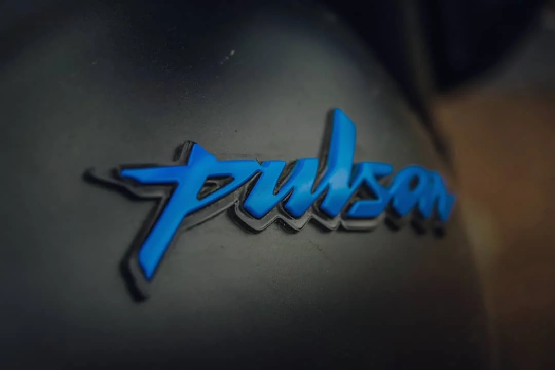 Pulsar Neon Logo