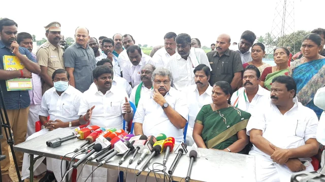 விஜய பாஸ்கர், ஜி.கே.வாசன்