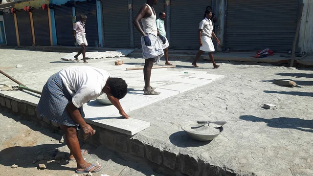 சுற்றுலாப் பயணிகள் செல்ல நடைமேடை